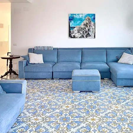 By Norr Villa Sorrento
